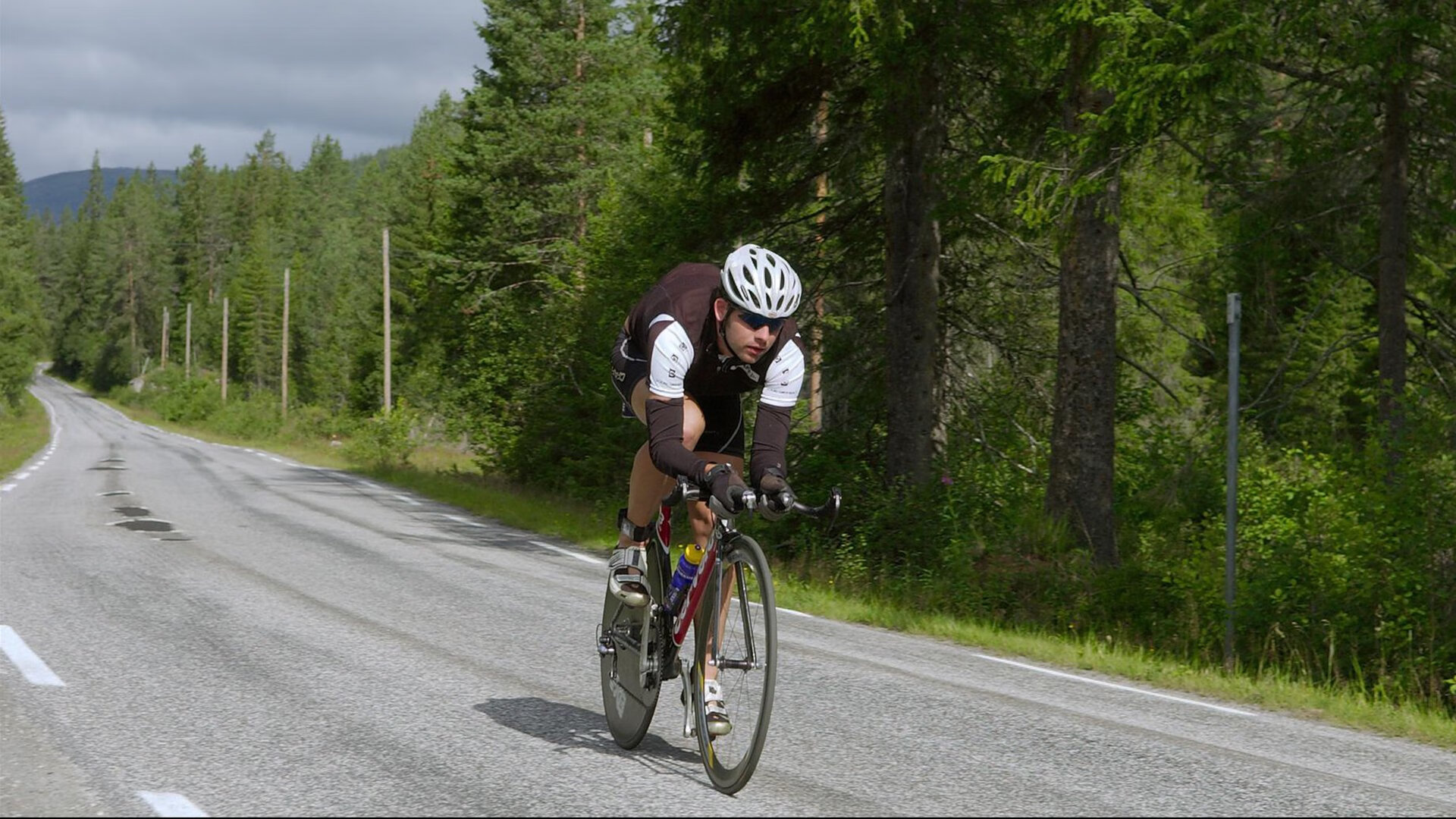 技术雷达图显示团队整体优化趋势，团队能力雷达图
